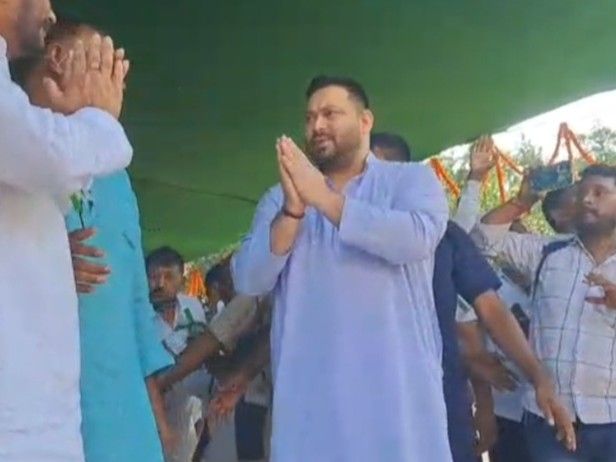 पुण्यतिथि में पहुंचे तेजस्वी, प्रतिमा पर माल्यार्पण किए बिना लौटे:परिजन इंतजार करते रह गए, नेता प्रतिपक्ष बोले- मांझी समाज को आगे लाने की कोशिश होगी