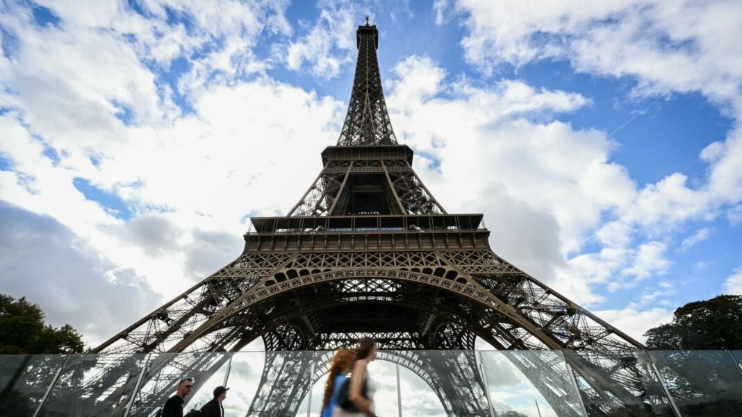 French budget battle fuels fears another government could be toppled