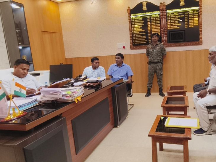 शेखपुरा में श्मशान घाट पर डंपिंग यार्ड का विरोध:निर्माण के समय ग्रामीणों और अधिकारियों में हुई थी झड़प और पथराव