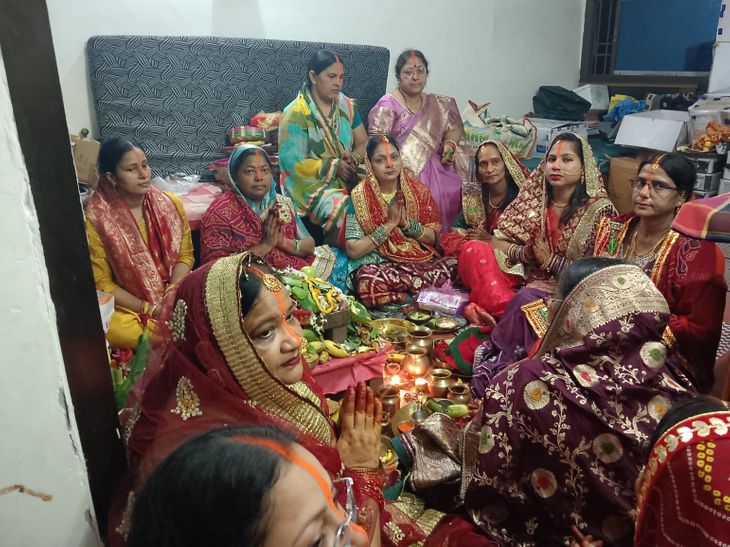 गयाजी में सुहागिनों ने रखा हरितालिका तीज व्रत:पति की लंबी उम्र के लिए की शिव-पार्वती की पूजा, मेहंदी-सोलह शृंगार से सजीं महिलाएं