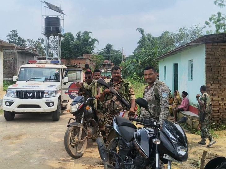 पिता ने कुल्हाड़ी से वारकर की बेटे की हत्या:लोहरदगा में आपसी विवाद के बाद वारदात, एक सप्ताह पहले ही बेंगलुरु से लौटा था वापस