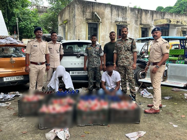 किशनगंज में 172 लीटर विदेशी शराब पकड़ी:टाटा नेक्सन कार से बंगाल से पूर्णिया ले जा रहे दो तस्कर गिरफ्तार