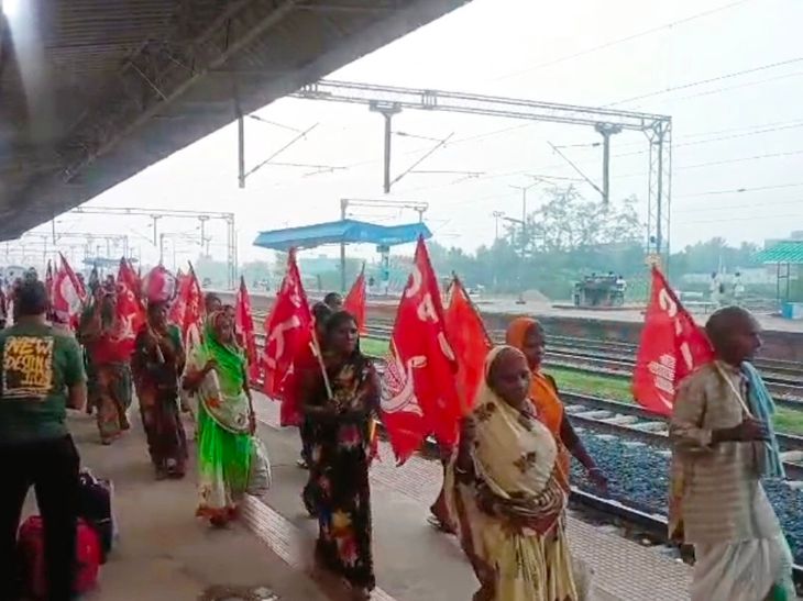 पटना में CPI का राजभवन मार्च:विभिन्न मांगों को लेकर शेखपुरा से कार्यकर्ता रवाना