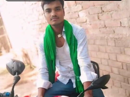 बखरी के मजदूर की नोएडा में छत से गिरकर मौत:तीसरी मंजिल पर काम करते समय गिरा, 20 दिन पहले घर से गया था