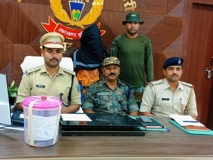 दामाद की हत्या करने वाला ससुर गिरफ्तार:नशे में बेटी से बदसलूकी पर 81 साल के ससुर ने कुल्हाड़ी से हमला कर की थी हत्या