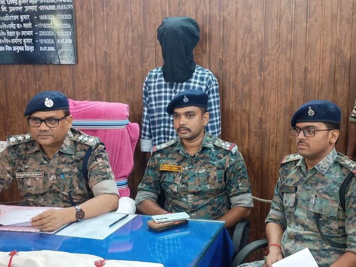 टीएसपीसी का सक्रिय उग्रवादी देसी लोडेड बंदूक के साथ गिरफ्तार:पांच आपराधिक मामले हैं दर्ज, लेवी वसूलने का करता था काम