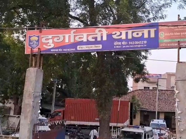 NH-19 पर वाहन चेकिंग में कंटेनर पकड़ा:सासाराम से यूपी ले जाए जा रहे 37 मवेशी बरामद, 3 आरोपी गिरफ्तार, केस दर्ज