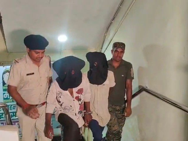 चतरा में तीज देखकर लौट रही नाबालिग से गैंगरेप:दुपट्टे से गला घोंटकर की हत्या, दो आरोपी गिरफ्तार; दोनों ने कबूला जुर्म