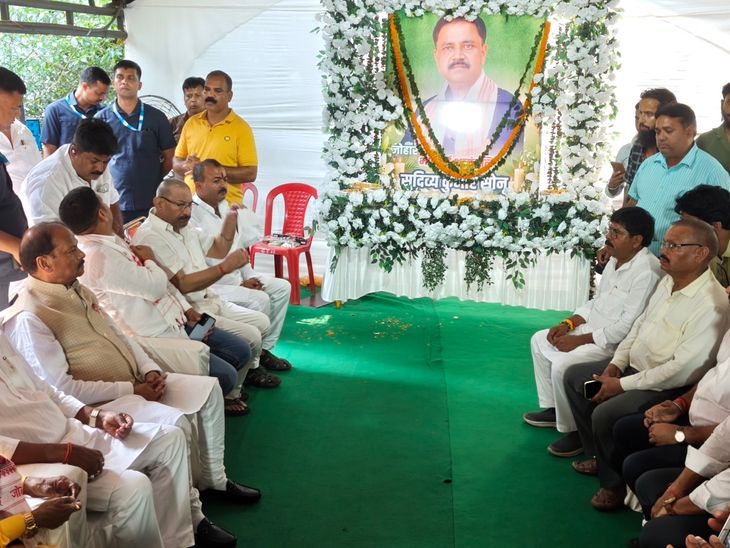 रघुवर दास ने सुदिव्य कुमार सोनू को दी श्रद्धांजलि:परिजनों से मिलकर संवेदना जताई, कहा- झारखंड ने एक होनहार राजनेता खो दिया