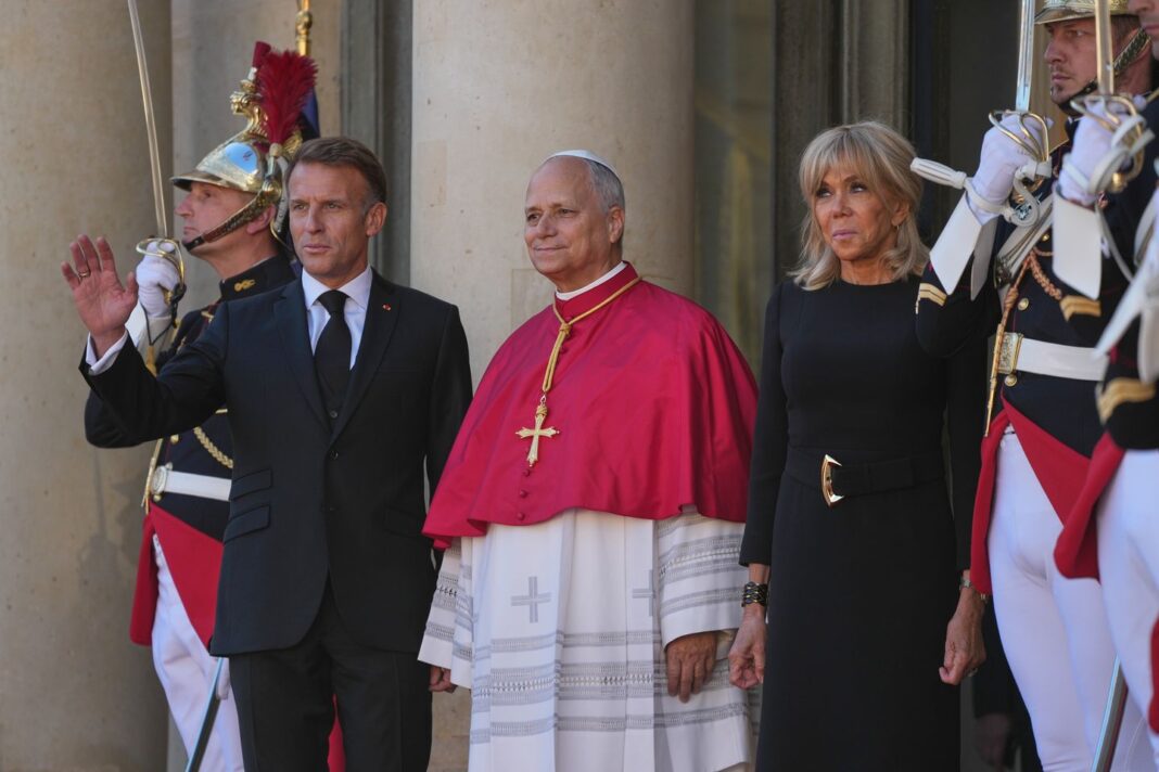 APTOPIX France Pope 1991 s1440x960.jpg