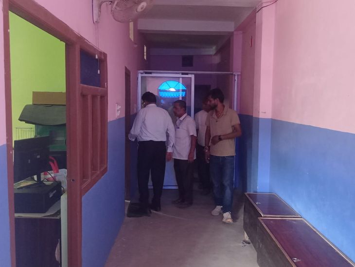 अवैध नर्सिंग होम पर छापा, ताला लगाकर भागा संचालक:मधुबनी में अंदर बंद मिले 5 मरीज, संस्थान सील; स्वास्थ्य विभाग की कार्रवाई