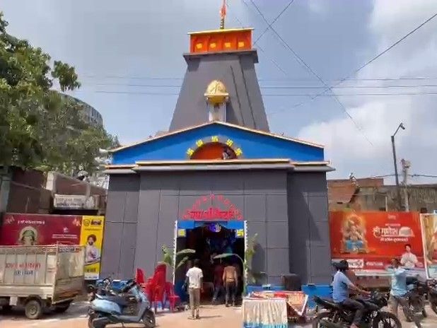 केदारनाथ मंदिर की थीम पर सजा भव्य गणपति पूजा पंडाल:तीन दिवसीय महोत्सव का शुभारंभ, बंगाल के कारीगरों ने तैयार किया आकर्षक पंडाल