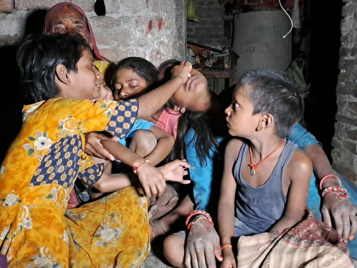 सहरसा में नाव पलटी, महिला की मौत, किशोरी लापता:12-15 लोग थे सवार, बाकी तैरकर बाहर निकले; पुलिस मौके पर पहुंची