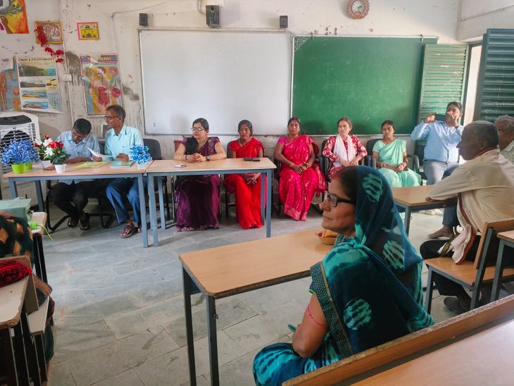 कस्तूरबा विद्यालय में एसएमसी का पुनर्ठगठन अनिता अध्यक्ष और कामिनी बनीं उपाध्यक्ष