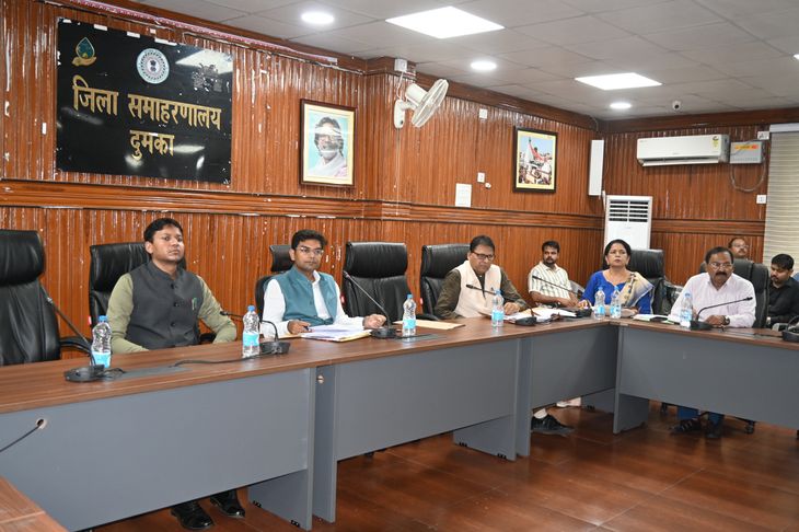 युवाओं को डोकरा ब्रॉन्ज, बांस शिल्प और ईवी की ट्रेनिंग देगा जिला प्रशासन