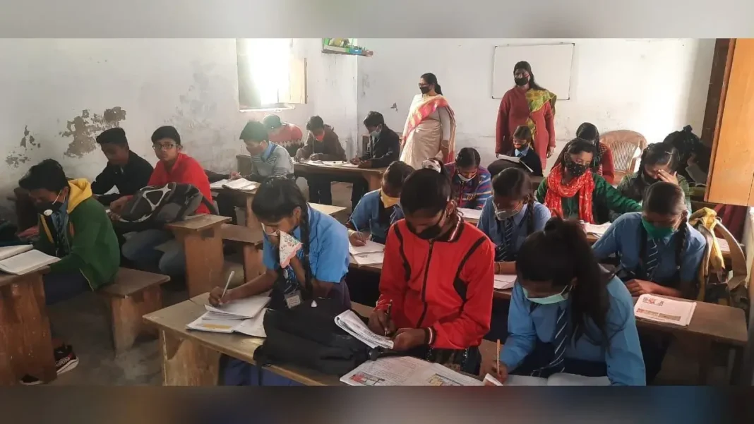 बंगाल के 4 हजार से अधिक स्कूलों में क्यों नहीं हुआ एक भी एडमिशन, सामने आई चौंकाने वाली वजह