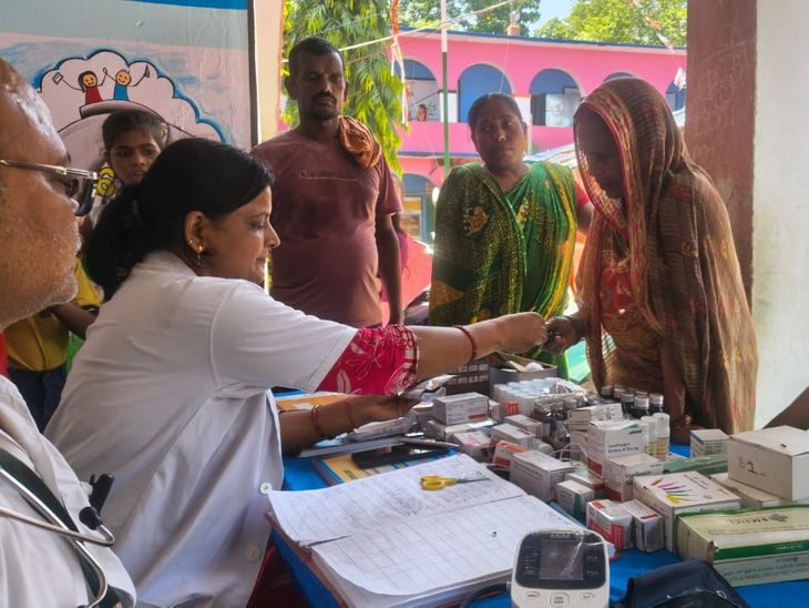 खगड़िया में बाढ़ का पानी घटा, खतरा बरकरार:1.63 लाख लोग प्रभावित, 50 सामुदायिक रसोई में 2.77 लाख को मिला रहा भोजन