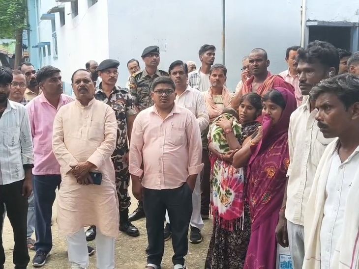 कैमूर में स्नेक बाइट से विवाहिता की मौत:पलंग पर सोते समय डंसा, झाड़-फूंक में बीता समय; अस्पताल पहुंचने से पहले तोड़ा दम