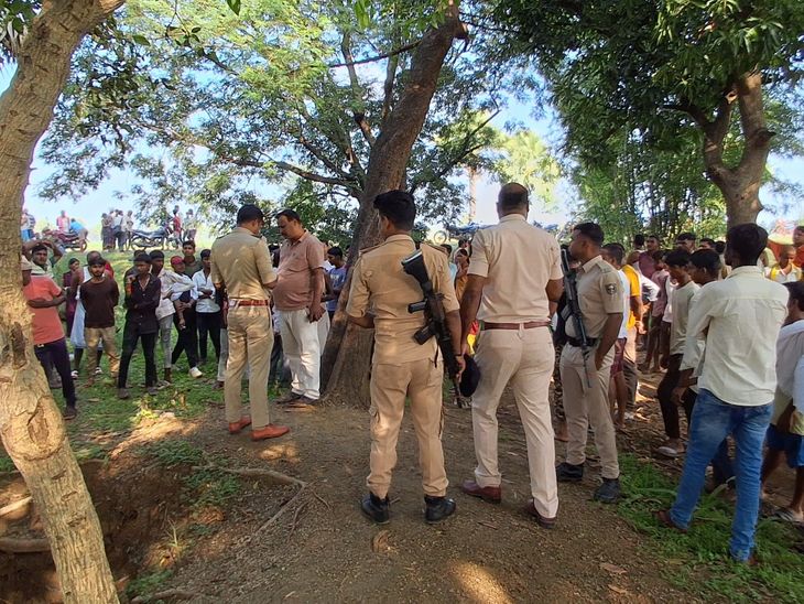 युवक की हत्या, कुएं से जला शव मिला:नवादा में पिता बोले – हमें तो किसी से कोई दुश्मनी भी नहीं