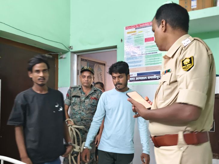 ई-रिक्शा चोरी करने वाले दो बदमाश गिरफ्तार:समस्तीपुर में GPS ट्रैक कर 2 घंटे में पुलिस ने किया बरामद, मंदिर के बाहर से हुई थी चोरी