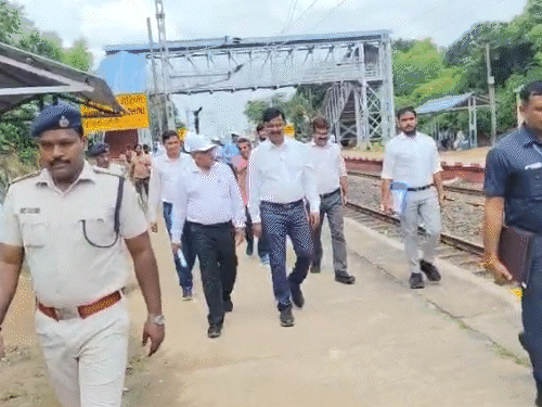 Jasidih-Rohini Bypass Rail Line | Train Engine Change Ends in Deoghar