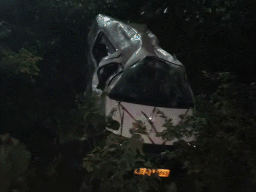 Kodarma Ghati Car Accident | Rajrappa Temple Pilgrims Injured