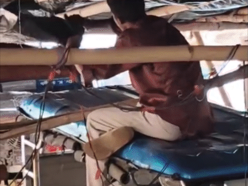 पटना- पौने दो कट्ठा जमीन को लेकर दो पक्ष भिड़े:तनाव के बाद पुलिस पहुंची, समझाने की कोशिश जारी; विवादित जमीन की करोड़ों में है कीमत