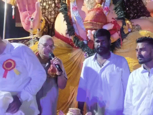 जमशेदपुर गणेशोत्सव; 11 किलो का लड्डू 71 हजार में नीलाम:500 रुपए से शुरू हुई थी बोली, 8 साल से चल आ रही है परंपरा