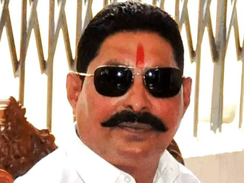 8 MLC सीटों पर चुनाव, JDU में सिर फुटव्वल:अनंत सिंह ने नीरज के खिलाफ खोला मोर्चा, क्या PK दिखा पाएंगे करिश्मा