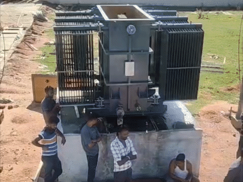 गांडेय में निर्माणाधीन पावर हाउस में बदमाशों ने की लूटपाट:गार्ड को रिवॉल्वर दिखाकर बंधक बनाया, ट्रांसफार्मर से तांबा समेत कीमती सामान ले गए