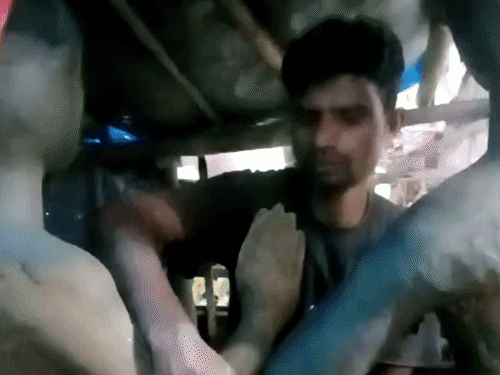 लगातार बारिश से दुर्गा पूजा की तैयारी धीमी:मूर्तिकारों को प्रतिमा की फिनिशिंग और मिट्टी सुखाने में आ रही दिक्कत, लागत बढ़ने की आशंका