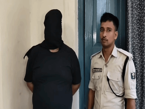 जमीन के नाम पर करोड़ों की ठगी, आरोपी गिरफ्तार:25 हजार का था इनाम, अलग-अलग थानों में 12 मामले दर्ज; हरिद्वार में पुलिस ने पकड़ा