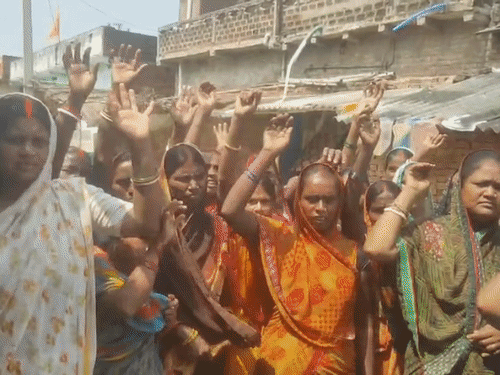 औरंगाबाद में आवास योजना की सूची पर सवाल:योग्य लाभुक बाहर तो अयोग्य के नाम शामिल होने का आरोप, फाइनल सूची जारी होते ही उठे सवाल