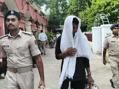 'बेटा ब्राउन शुगर पीता है, बेचने की जानकारी नहीं':भागलपुर में तस्करी के आरोपी की पार्षद मां बोली- बेटे की लत से मैं खुद परेशान हूं