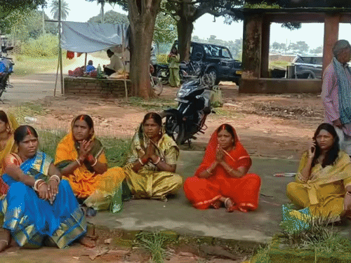 बोकारो के एक मंदिर में महिलाएं नहीं जातीं अंदर:200 साल पुरानी है परंपरा, कसमार के मां मंगलचंडी मंदिर की है मान्यता