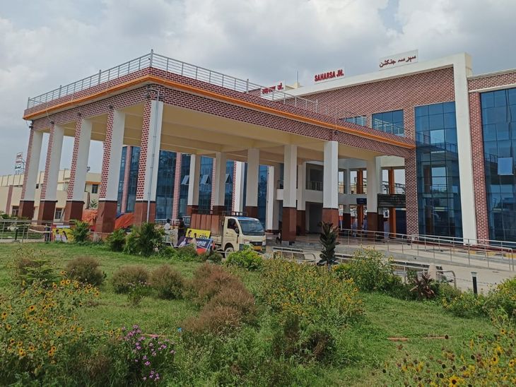 सहरसा में फुट ओवरब्रिज निर्माण से ट्रेनें लेट, एक रद्द:2 घंटे 15 मिनट के ब्लॉक से 10 ट्रेनें विलंब, 8-9 सितंबर को फिर लगेगा