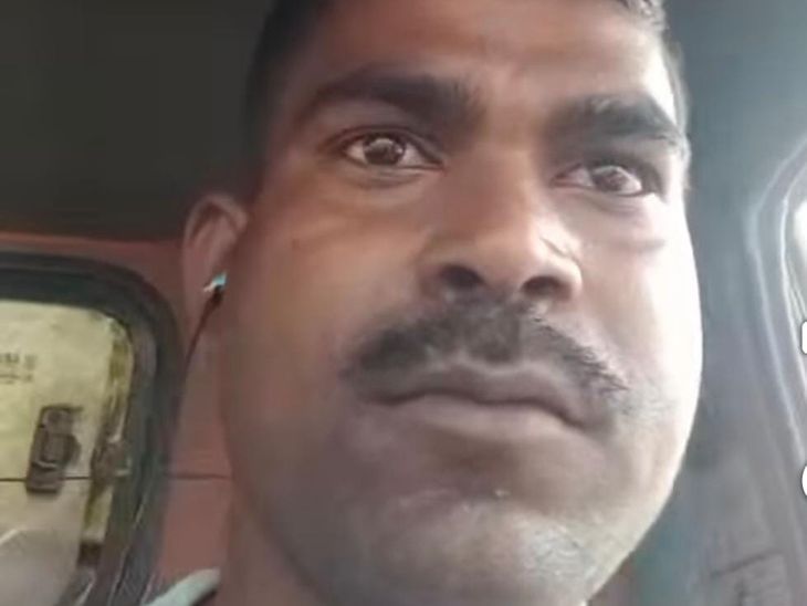 बांका में ई-रिक्शा पलटने से युवक की मौत:पंजवारा-भेड़ा मार्ग पर हादसा,6 लोगों को भी आई मामूली चोटें