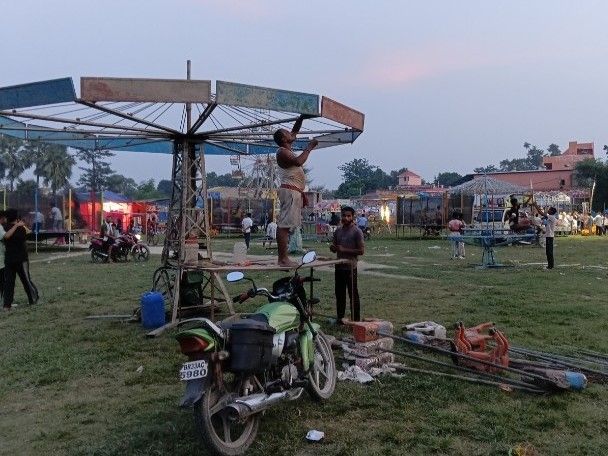 कृष्ण जन्मोत्सव पर सजा समस्तीपुर कॉलेज मैदान:6 दिवसीय कृष्ण जन्मोत्सव मेला, ड्रैगन ट्रेन और मौत का कुआं बना आकर्षण का केंद्र