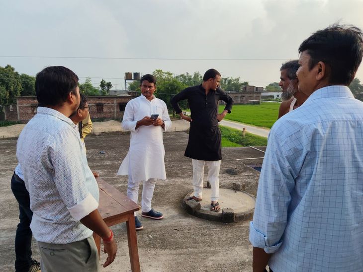 किशनगंज के स्कूल में 11 केवी तार से छात्रा झुलसी:शिक्षकों ने अस्पताल पहुंचाया; जिप प्रतिनिधि ने विभाग पर लापरवाही का आरोप लगाया