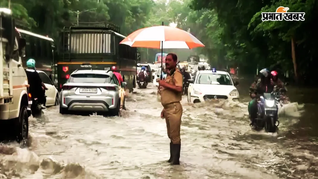 बंगाल की खाड़ी में बना गहरा दबाव तट से टकराया, पश्चिम बंगाल के 6 जिलों में भारी बारिश का ऑरेंज अलर्ट