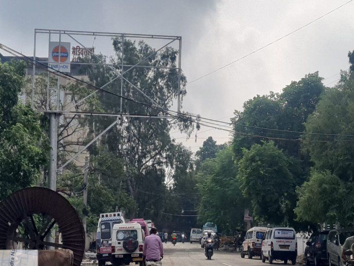 नगर विकास और विधि विभाग के बीच अटकी विज्ञापन नीति-2026:विज्ञापन पॉलिसी को 5 माह बाद भी मंजूरी नहीं...नतीजा-फिर लगने लगे अवैध यूनीपोल
