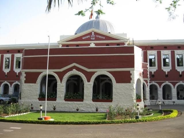 झारखंड हाईकोर्ट का नियुक्ति का निर्देश:सामुदायिक स्वास्थ्य स्नातकों को नियुक्ति और 4200 रुपए ग्रेड पे का मिलेगा लाभ