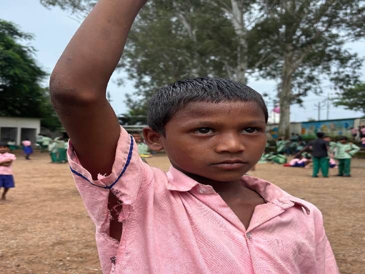फाइलों में अटका बच्चों का यूनिफॉर्म:5 महीने बाद भी नहीं मिली स्कूल पोशाक की राशि, नए बच्चों को अब तक यूनिफॉर्म नहीं मिली
