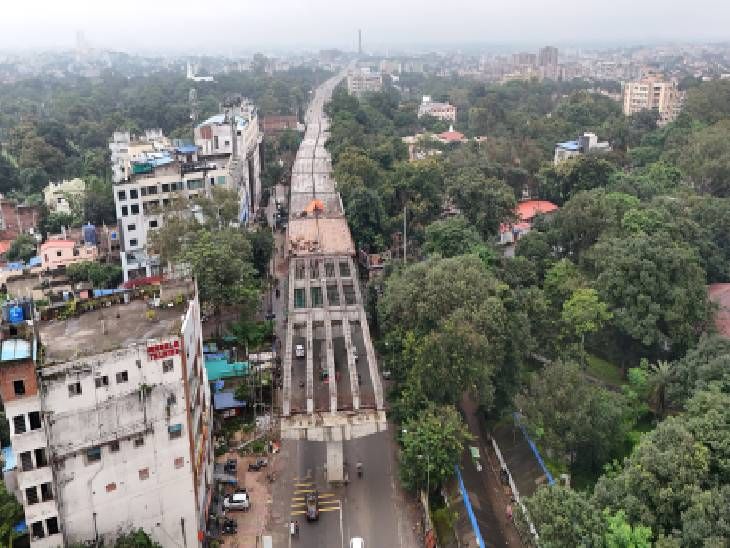सिरमटोली-कांटाटोली कनेक्टिंग फ्लाईओवर पर मार्च से दौड़ेंगी गाड़ियां:फ्लाईओवर शुरू होने के बाद कोकर से मेकॉन चौक 40 की जगह 10 मिनट में पहुंचेंगे लोग