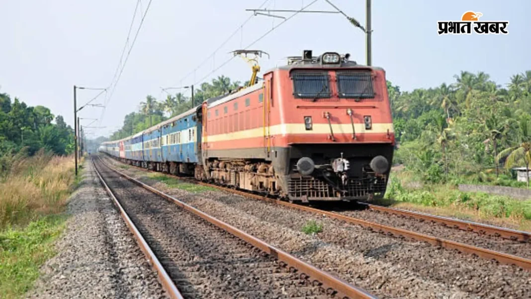 Puja Special Train: हावड़ा-नयी दिल्ली पूजा स्पेशल अब सप्ताह में 3 दिन चलेगी