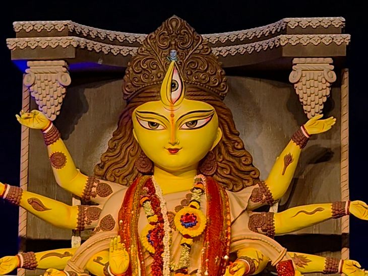 Hazaribagh Durga Puja Pandal | Education Theme & Ajanta Style Idol
