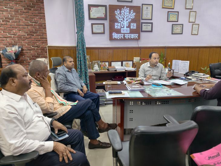गया- फल्गु नदी के संरक्षण, भूजल स्तर सुधारने की पहल:दोनों किनारों पर हरियाली बढ़ेगी, 123 खराब बोरवेल रिचार्ज होंगे; 5 किमी दायरे में बनेगी योजना