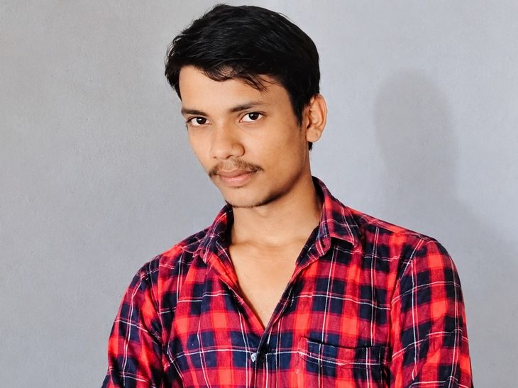 समस्तीपुर में रोड एक्सीटेंड में युवक की मौत:मजदूरी करके घर लौट रहा था, रास्ते में टोटो ने बाइक में मारी जोरदार टक्कर