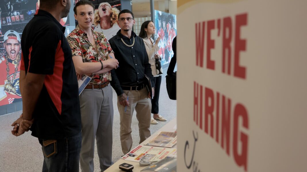 Men lose ground in labor market