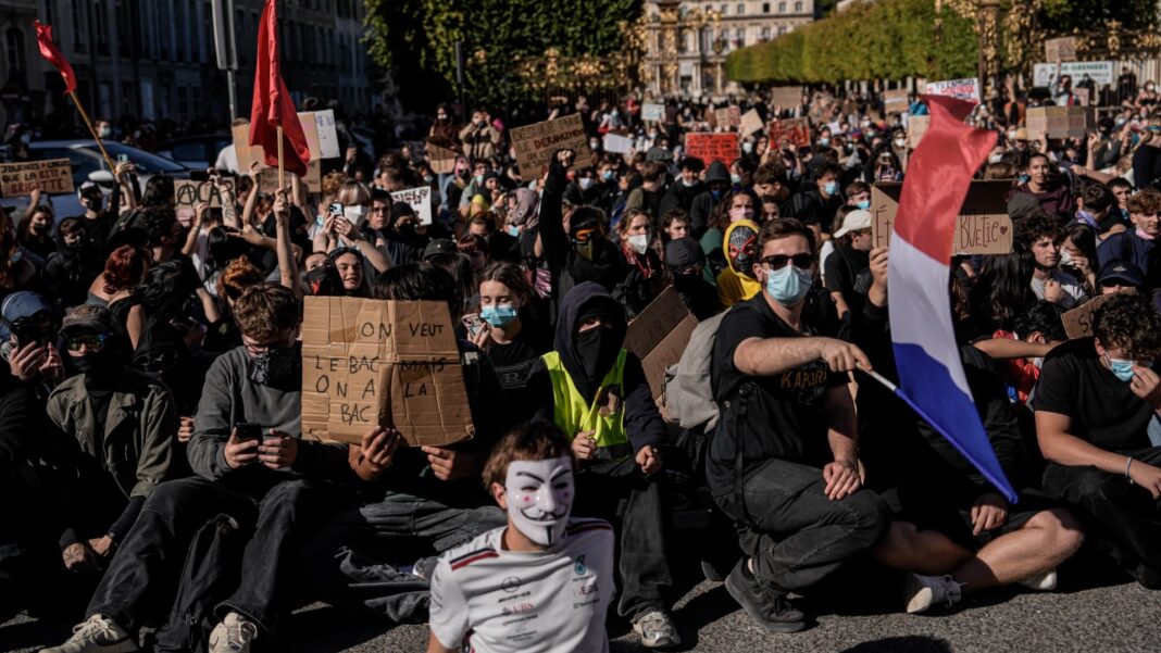 How one of Europe's biggest economies got trapped by debt